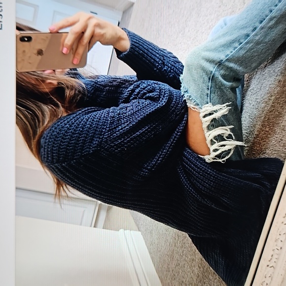 Cardigan - Picture 4 of 5